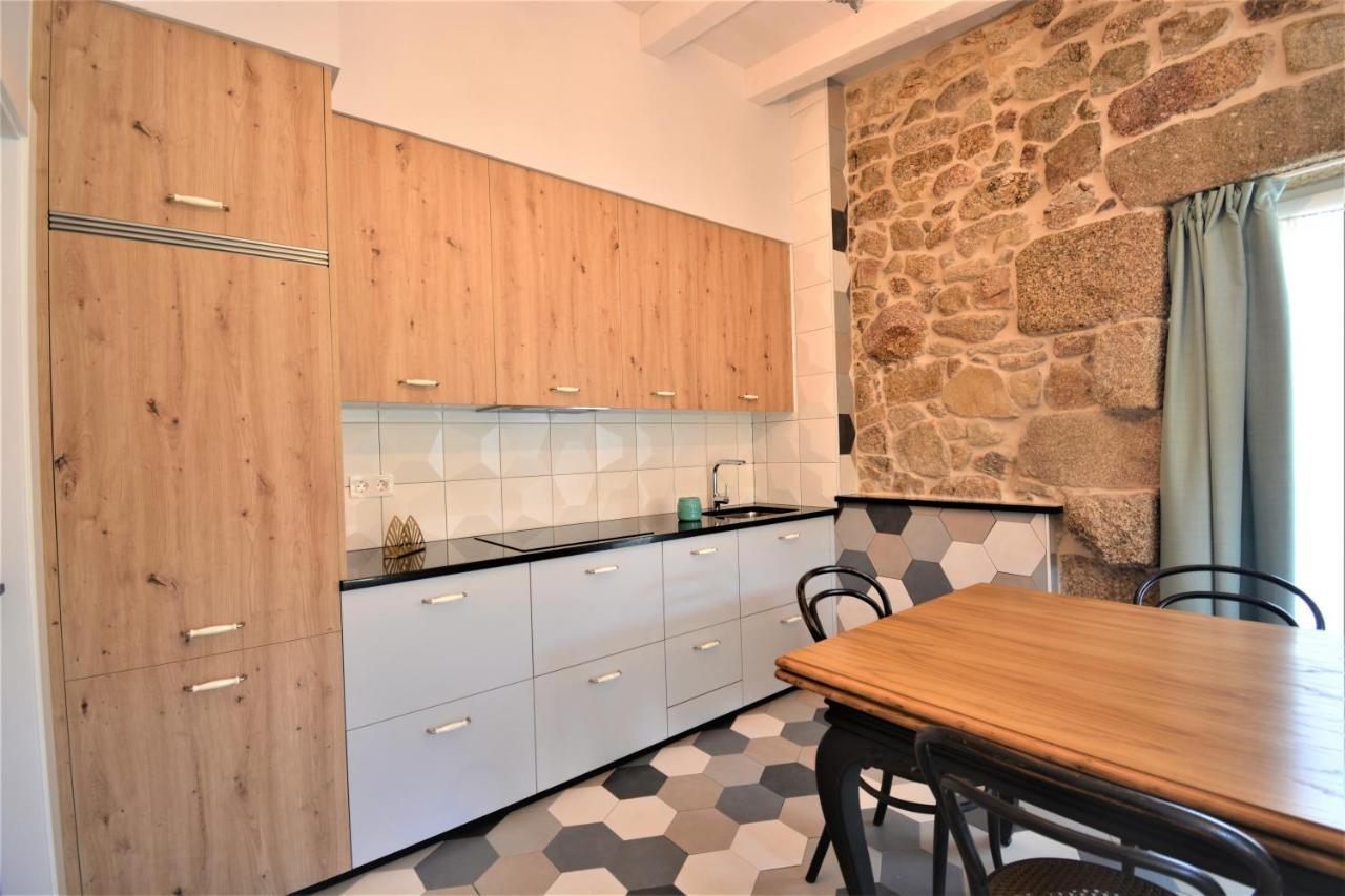 Galihost - Apartamentos Mamuela Ribadumia المظهر الخارجي الصورة