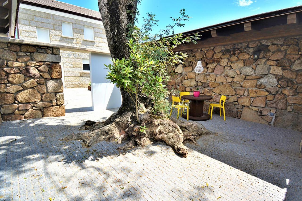 Galihost - Apartamentos Mamuela Ribadumia المظهر الخارجي الصورة