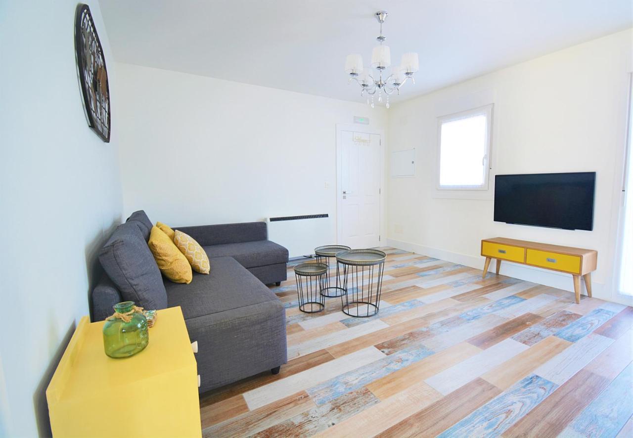 Galihost - Apartamentos Mamuela Ribadumia المظهر الخارجي الصورة